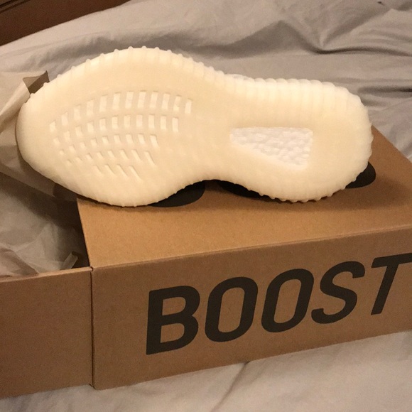 NEW in box. YEEZY boost 350 V2. - Picture 4 of 7